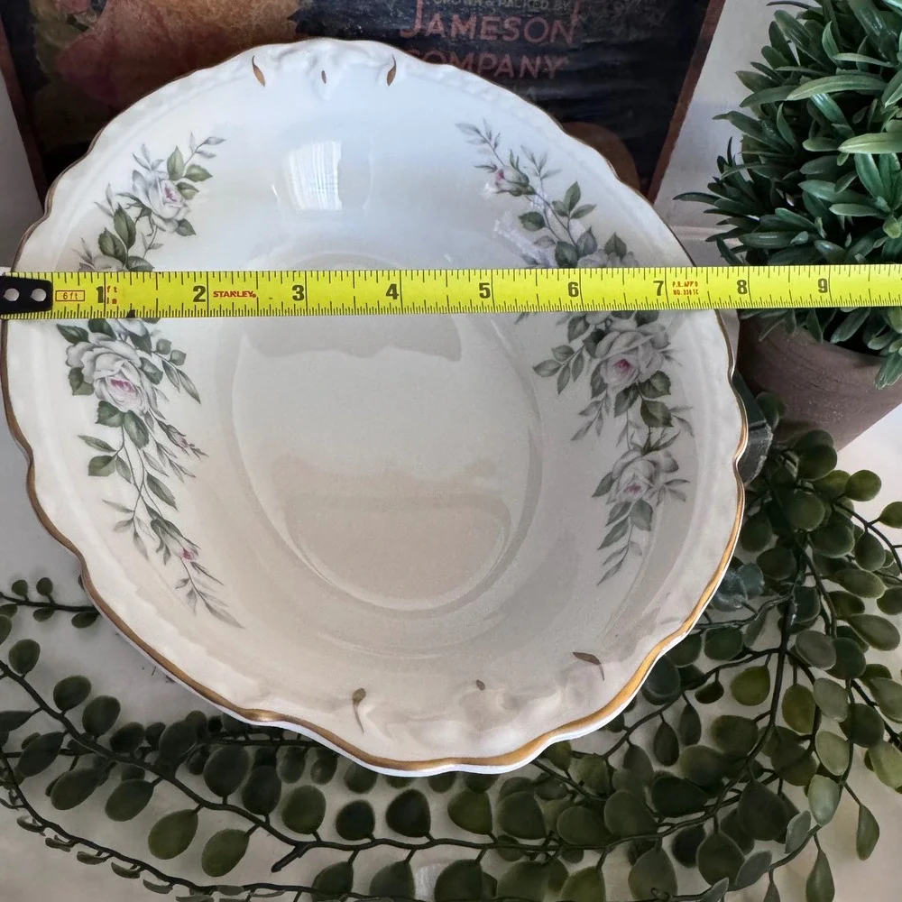 Prestige Fine China Mount Vernon Oval Vegetable Bowl White Rose Gold Trim 10